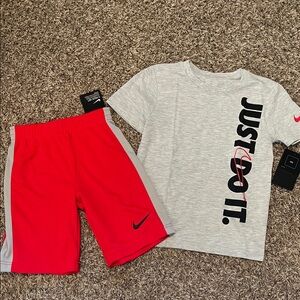 NWT Nike 2 piece set
